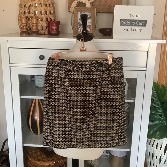 LOFT Dresses & Skirts - LOFT knitted mini skirt NWT